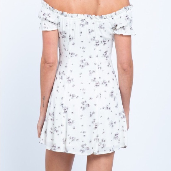 Off the shoulder mini dress - Picture 3 of 8